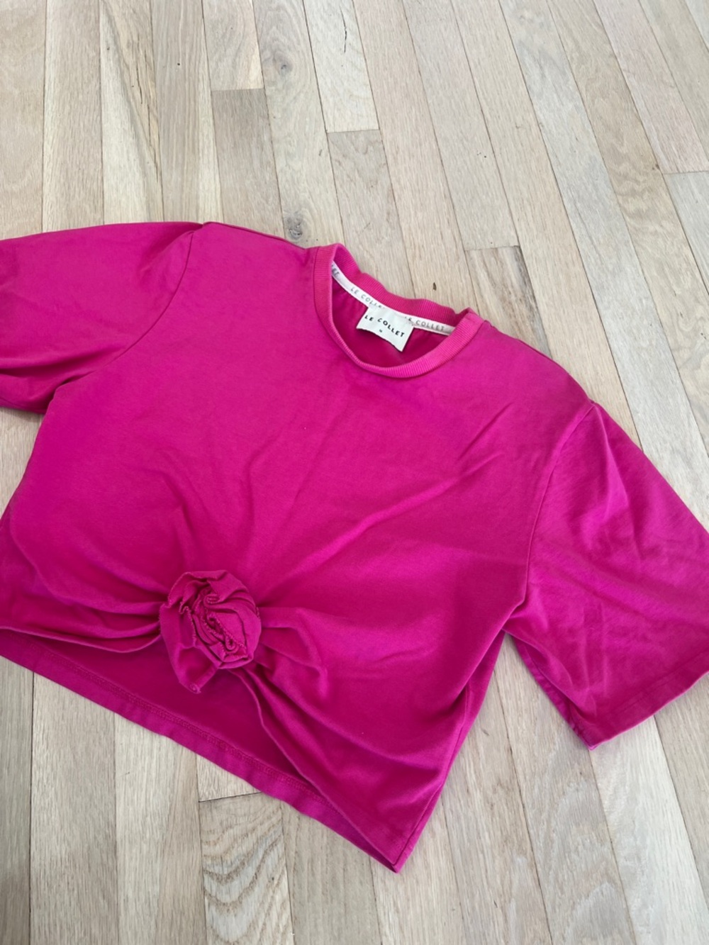 Knot-Front Cropped Tee in Bright Fuchsia